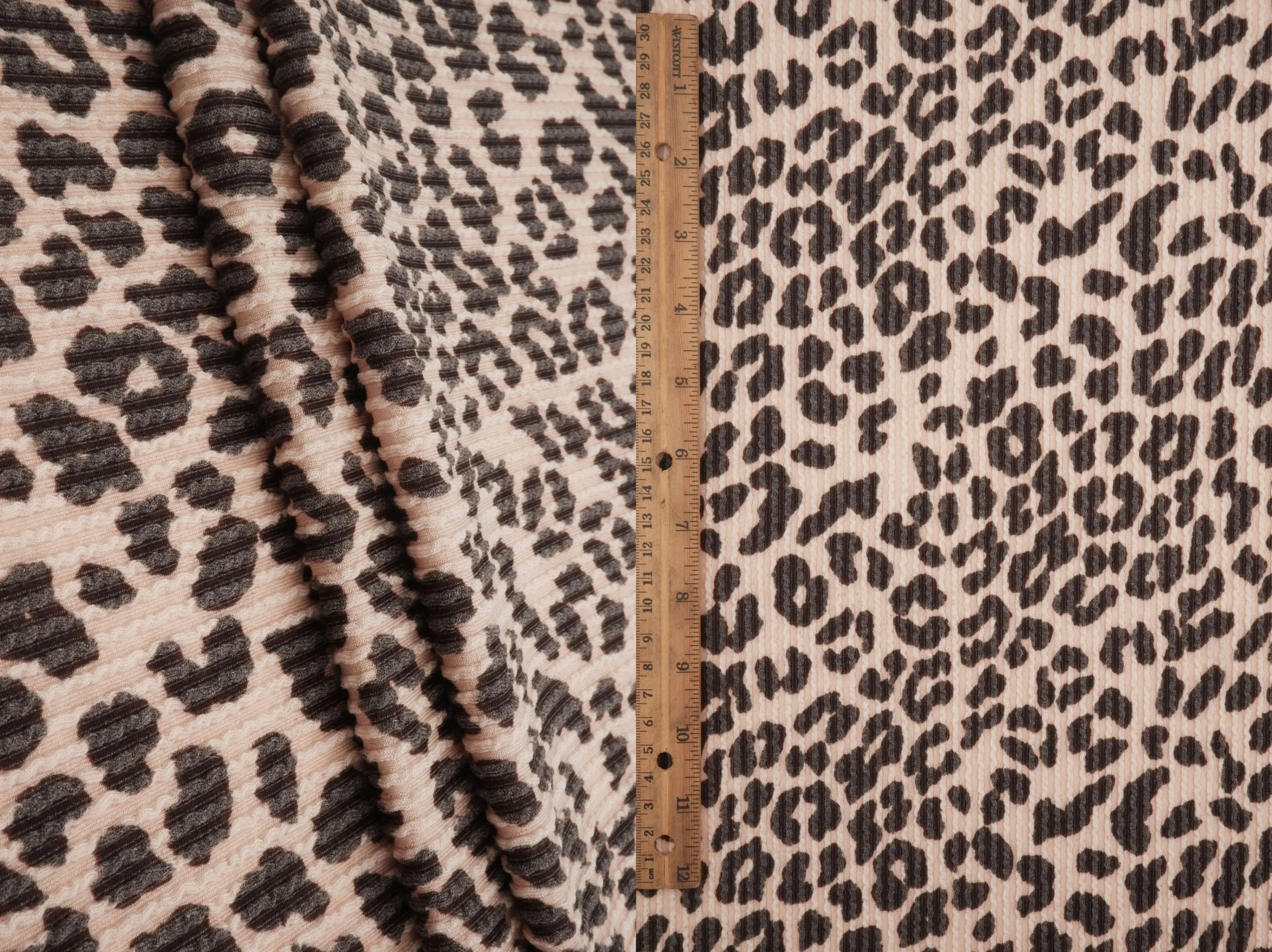 Animal Print Jacquard Double Knit Fabric - KNT4463-S304102 - Image 10