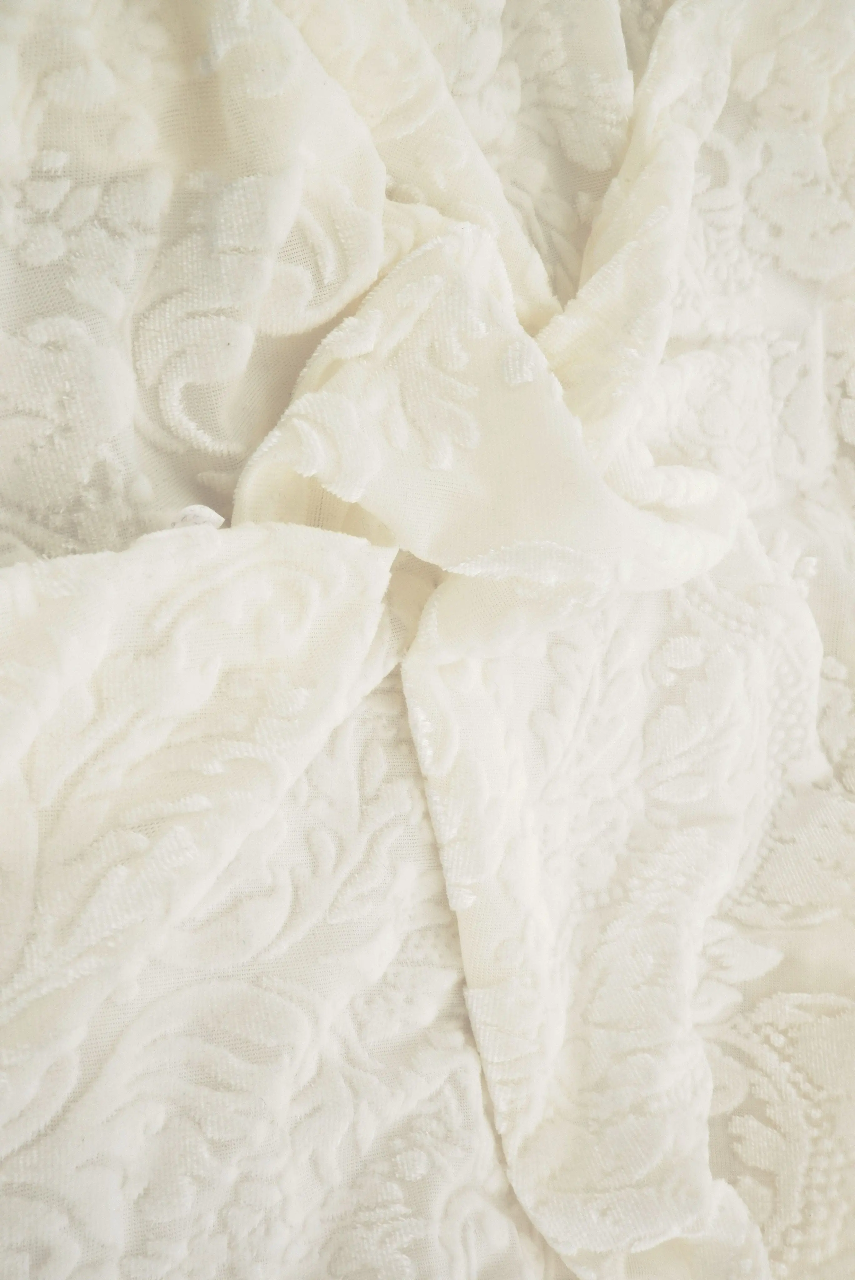 Damask Wallpaper Velvet Burnout Knit Fabric KNT3869-MS11379 - Image 3